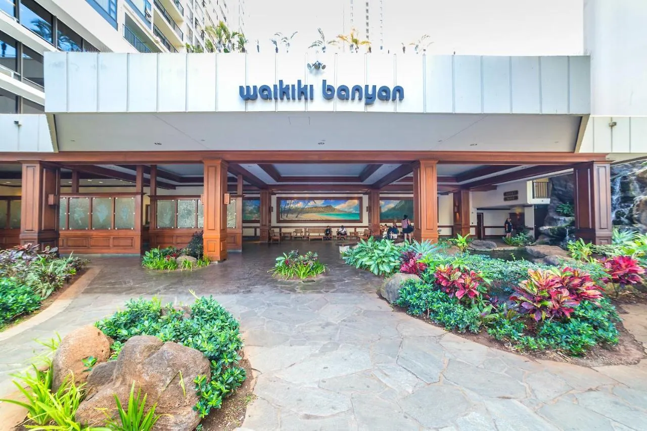Upscale Penthouse With Ocean Views & Free Parking! Apartment Honolulu