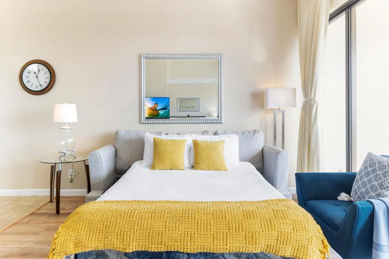 Апартаменты Upscale Penthouse With Ocean Views & Free Parking! Гонолулу 0*,  США