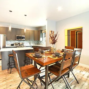  Holiday home Centrally Located Family In United States